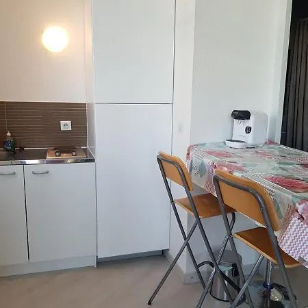 With Sea View For 2 People Appartamento *