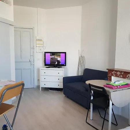 With Sea View For 2 People Appartamento *